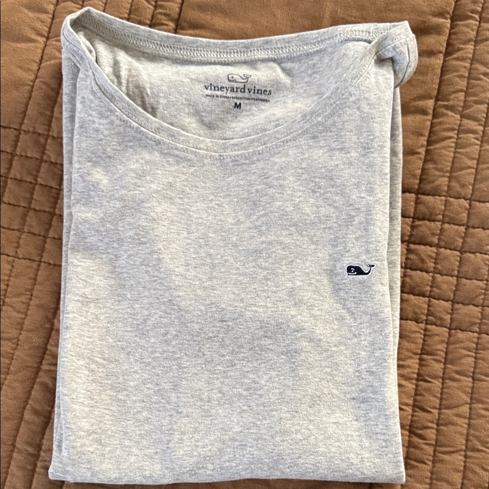 Vineyard Vines Light Gray Tee